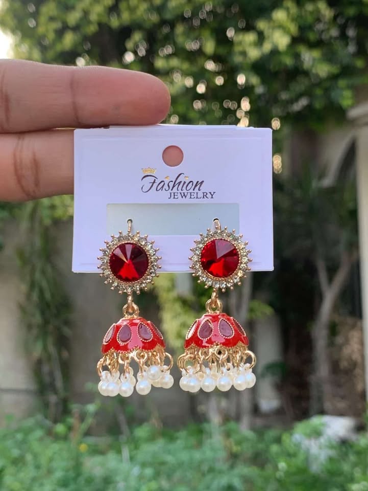 Classic Contrast Jhumki Earrings