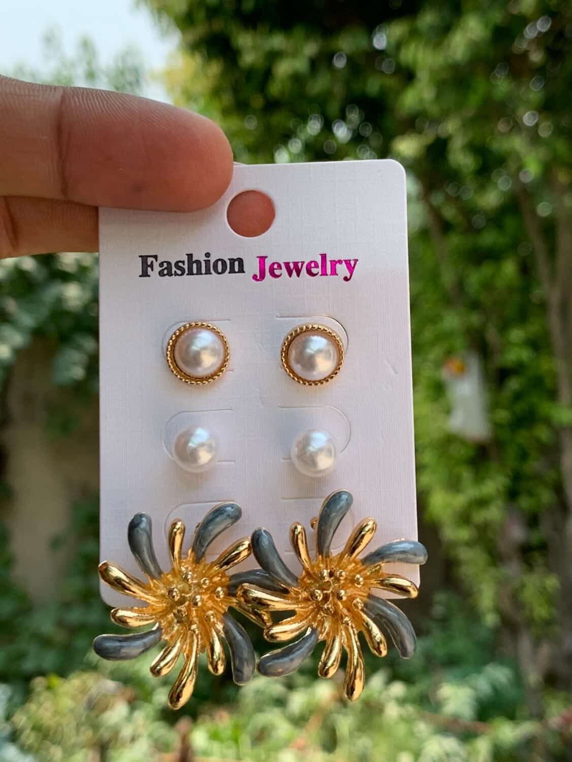 Golden Sunburst & Pearl Stud Set