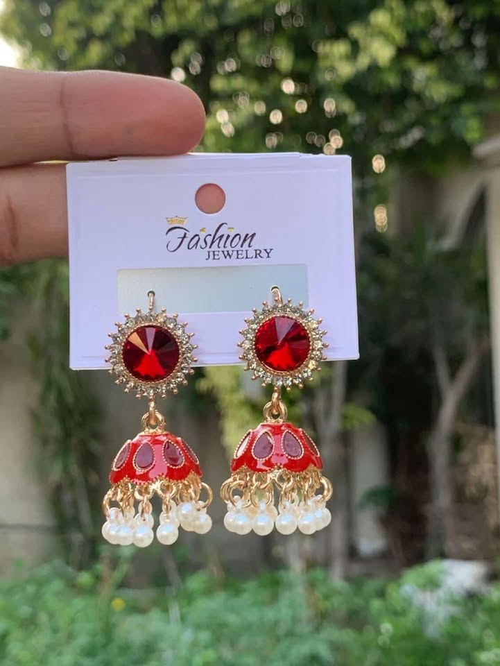 Classic Contrast Jhumki Earrings