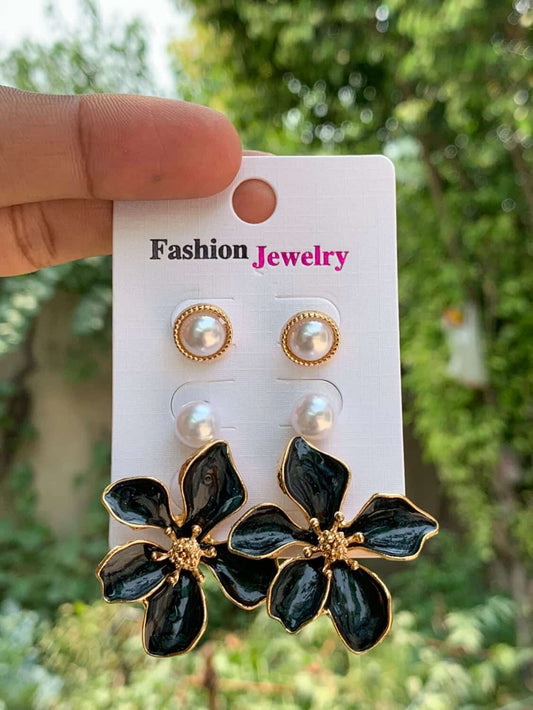 Midnight Bloom & Pearl Stud Set